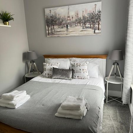 Modern, Spacious And Central Location アバーデア エクステリア 写真