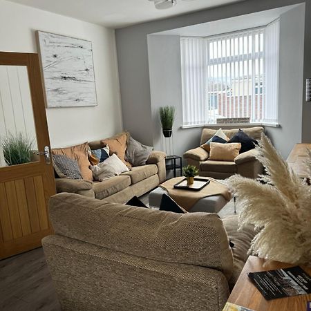 Modern, Spacious And Central Location アバーデア エクステリア 写真
