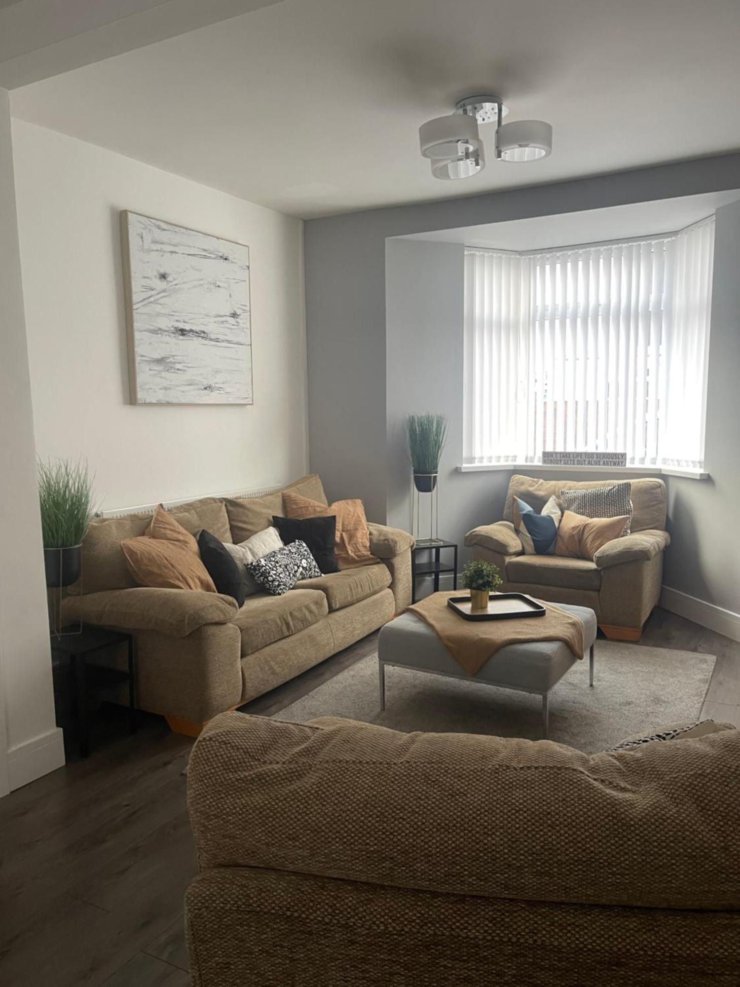 Modern, Spacious And Central Location アバーデア エクステリア 写真