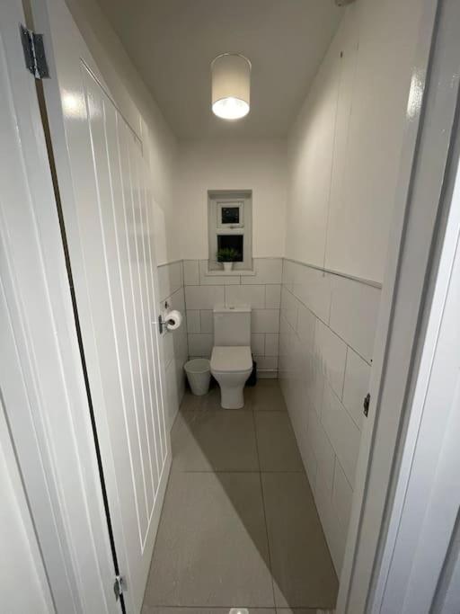 Modern, Spacious And Central Location アバーデア エクステリア 写真