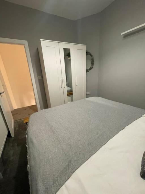 Modern, Spacious And Central Location アバーデア エクステリア 写真