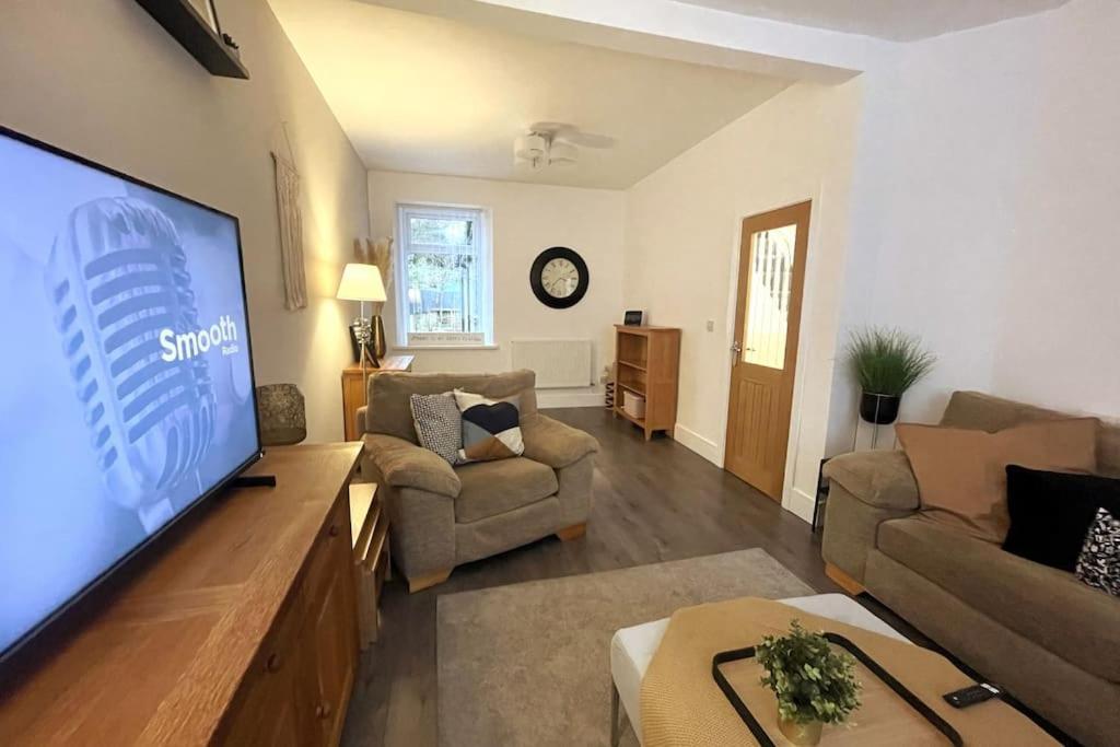 Modern, Spacious And Central Location アバーデア エクステリア 写真